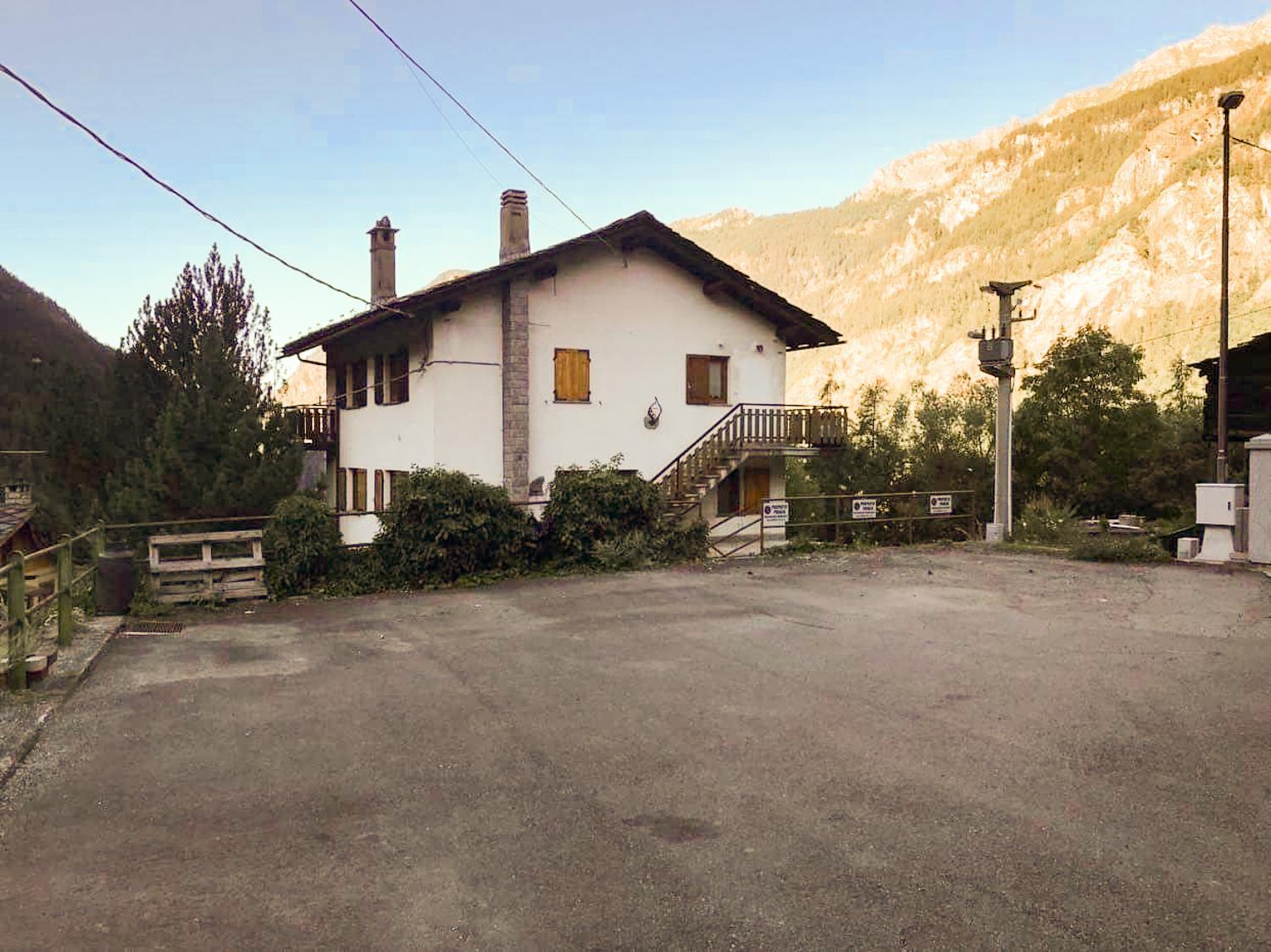 Relax & Sports -Cervinia- Maison Valtournenche Exterior foto